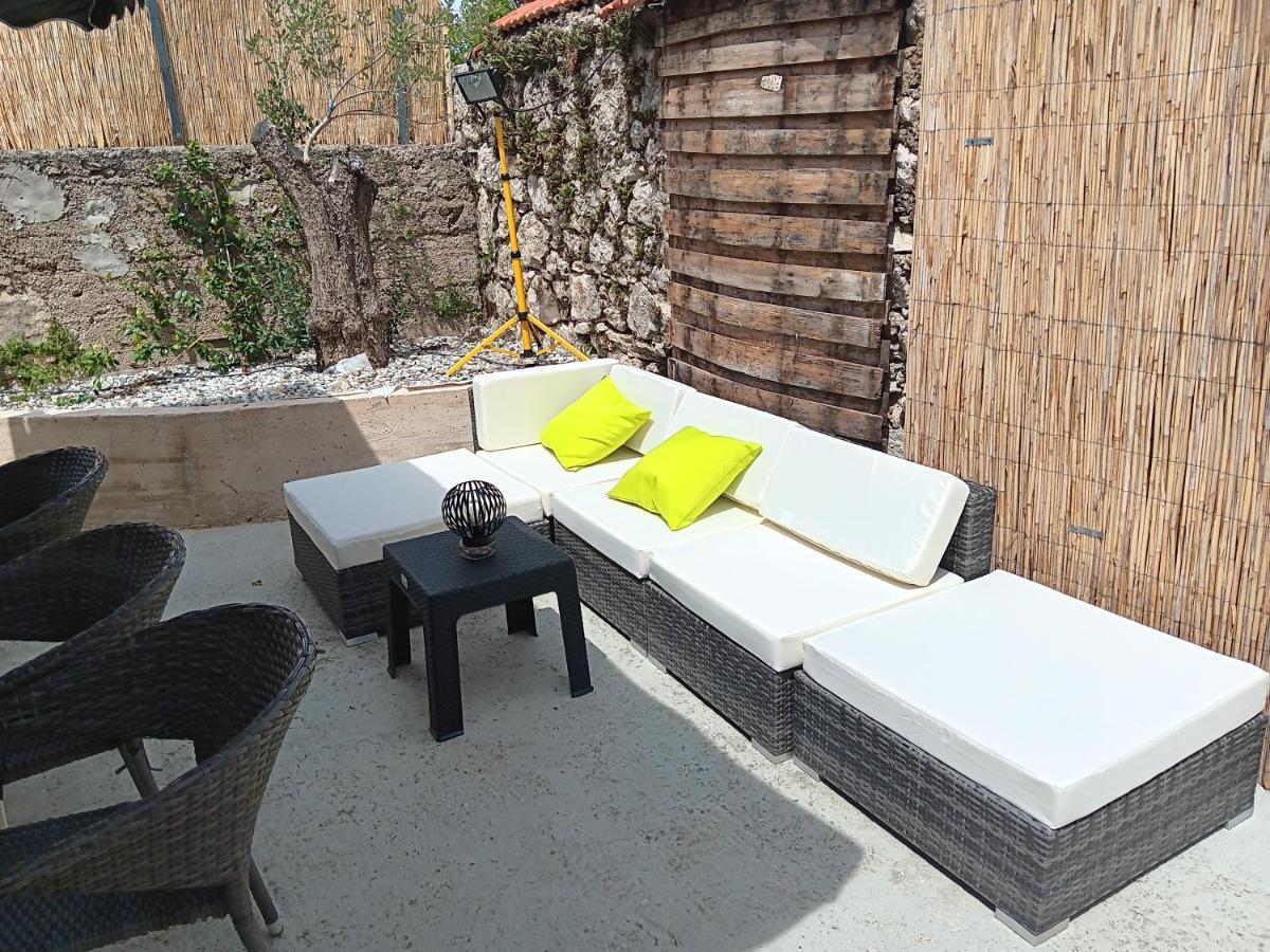Nika Villa Bilice Exterior foto